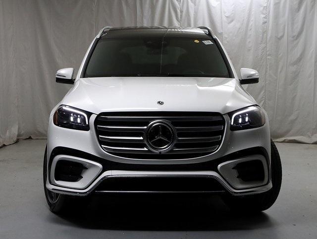 new 2025 Mercedes-Benz GLS 450 car, priced at $98,165