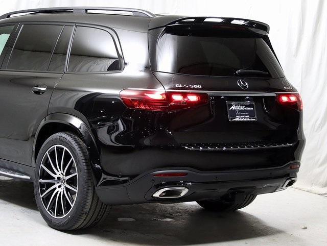 new 2025 Mercedes-Benz GLS 580 car, priced at $123,260