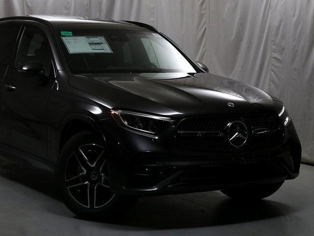 new 2025 Mercedes-Benz GLC 300 car, priced at $60,785