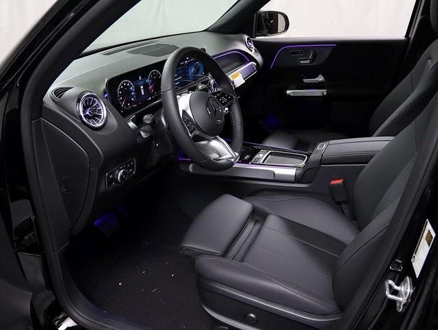 new 2025 Mercedes-Benz GLB 250 car, priced at $51,095