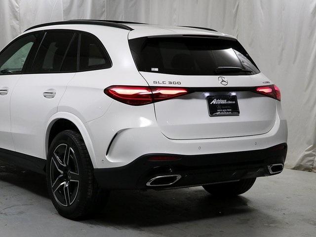 new 2025 Mercedes-Benz GLC 300 car, priced at $62,585