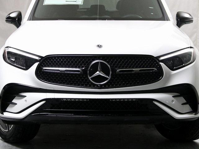 new 2025 Mercedes-Benz GLC 300 car, priced at $62,585