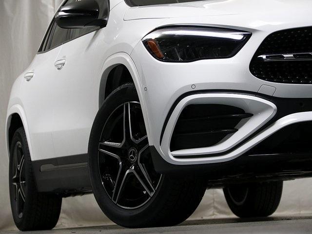 new 2025 Mercedes-Benz GLA 250 car, priced at $53,270