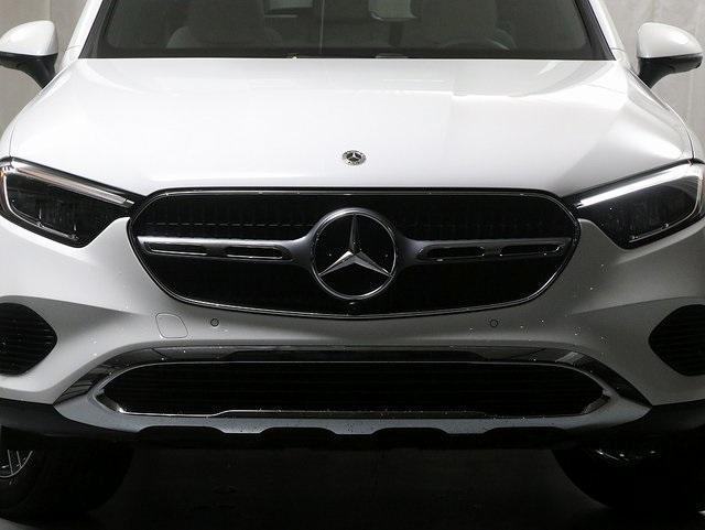 new 2025 Mercedes-Benz GLC 300 car, priced at $58,095