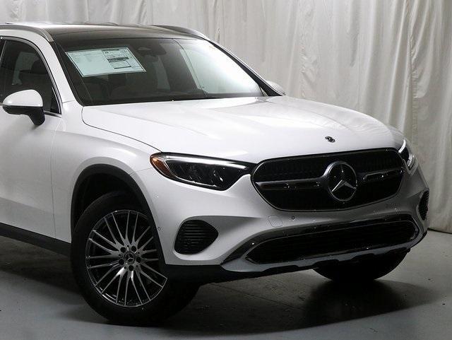 new 2025 Mercedes-Benz GLC 300 car, priced at $58,095