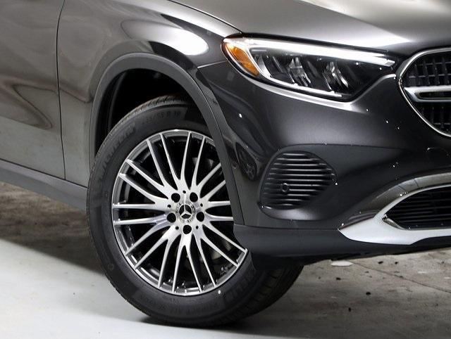 new 2025 Mercedes-Benz GLC 300 car, priced at $56,175