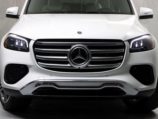 new 2025 Mercedes-Benz GLS 450 car, priced at $95,075