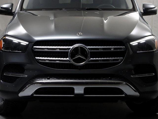 new 2025 Mercedes-Benz GLE 450 car, priced at $80,420