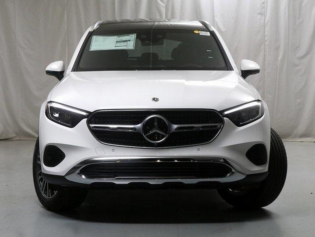 new 2025 Mercedes-Benz GLC 300 car, priced at $60,045