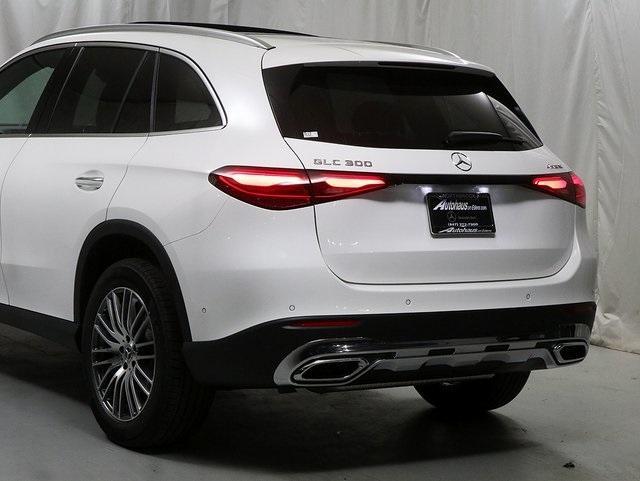 new 2025 Mercedes-Benz GLC 300 car, priced at $60,045