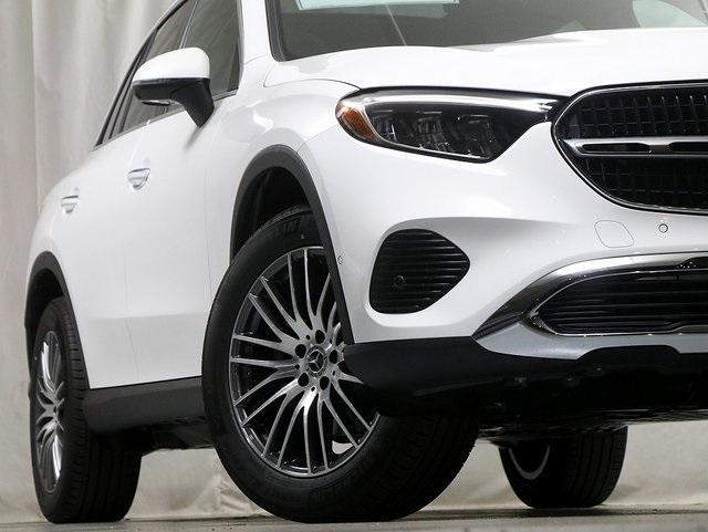 new 2025 Mercedes-Benz GLC 300 car, priced at $60,045