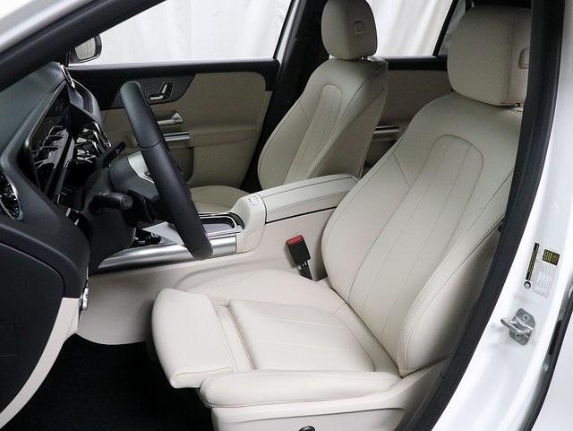 new 2025 Mercedes-Benz GLA 250 car, priced at $44,250