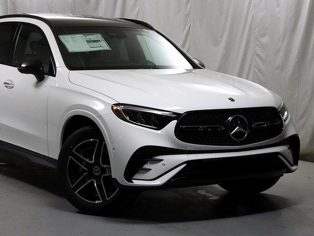 new 2025 Mercedes-Benz GLC 300 car, priced at $61,270