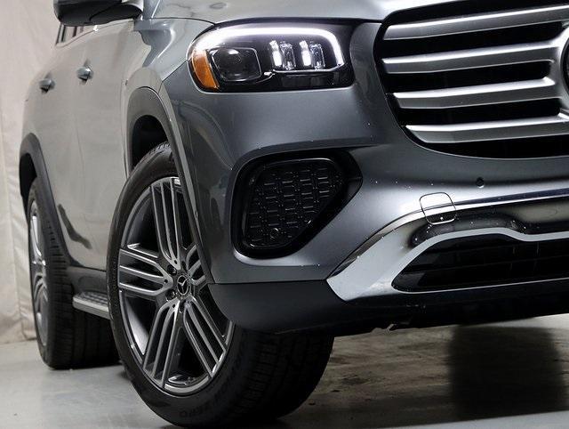 new 2026 Mercedes-Benz GLS 450 car, priced at $93,865