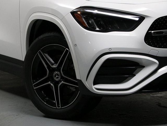 new 2025 Mercedes-Benz GLA 250 car, priced at $53,765