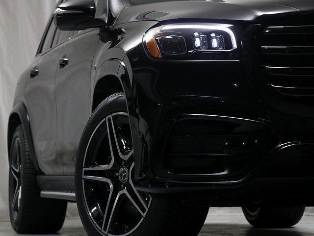 new 2025 Mercedes-Benz GLS 450 car, priced at $98,145