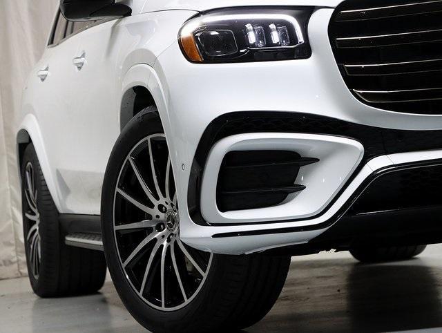 new 2026 Mercedes-Benz GLS 580 car, priced at $125,745