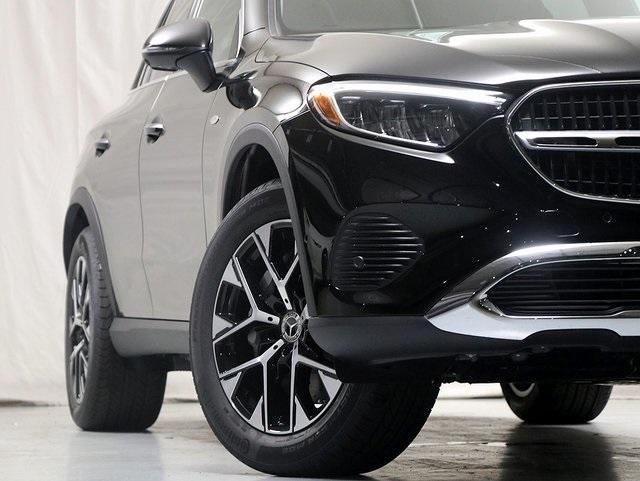 new 2025 Mercedes-Benz GLC 350e car, priced at $67,385