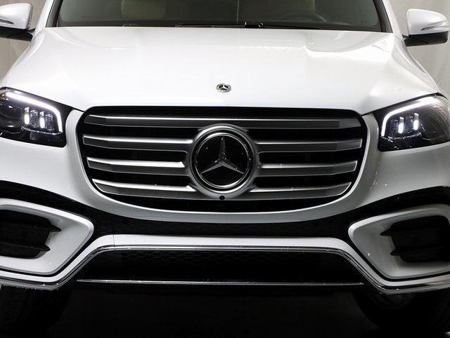new 2025 Mercedes-Benz GLS 450 car, priced at $106,545