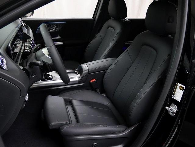 new 2025 Mercedes-Benz GLA 250 car, priced at $47,295
