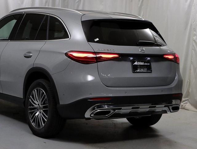 new 2025 Mercedes-Benz GLC 300 car, priced at $59,655