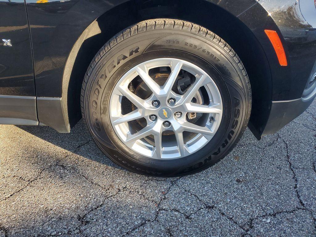 used 2022 Chevrolet Equinox car, priced at $18,200