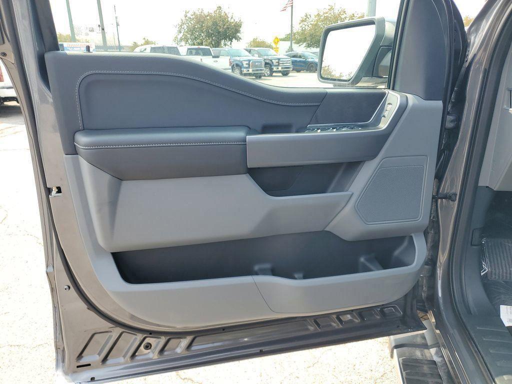 new 2025 Ford F-150 car, priced at $61,413