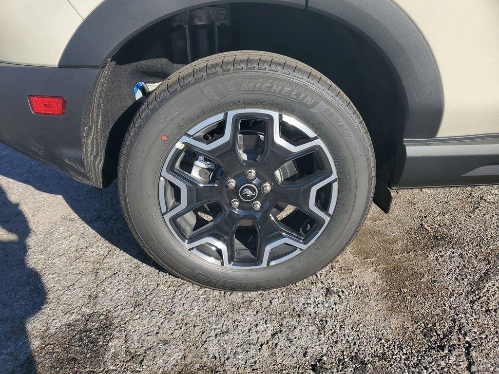 new 2025 Ford Bronco Sport car, priced at $37,686