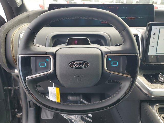 new 2025 Ford Expedition car, priced at $84,040
