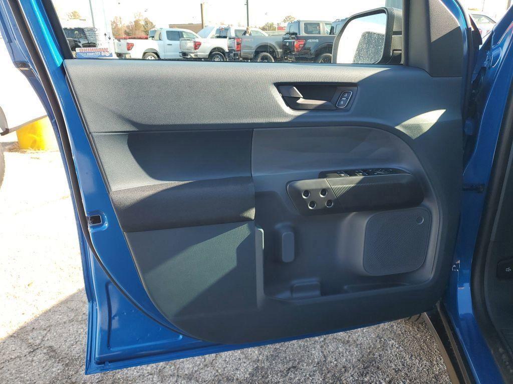 new 2025 Ford Maverick car, priced at $31,582