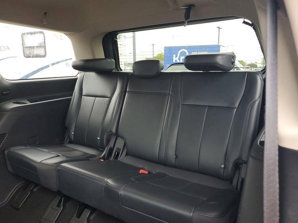 used 2024 Ford Expedition car, priced at $44,506