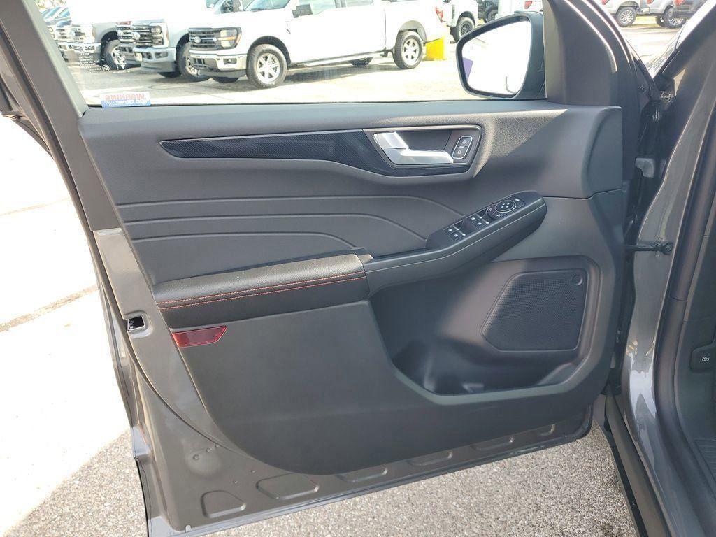 new 2025 Ford Escape car, priced at $27,714