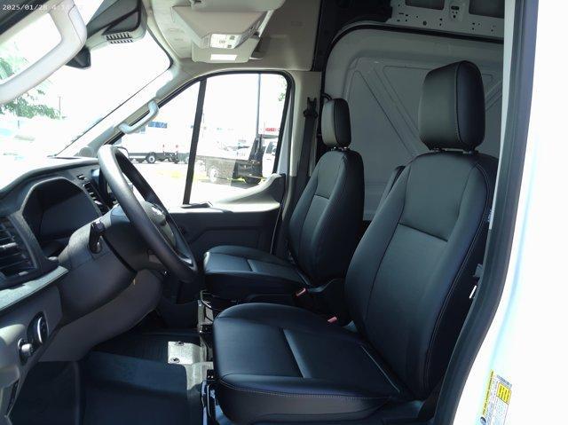 new 2025 Ford Transit-350 car