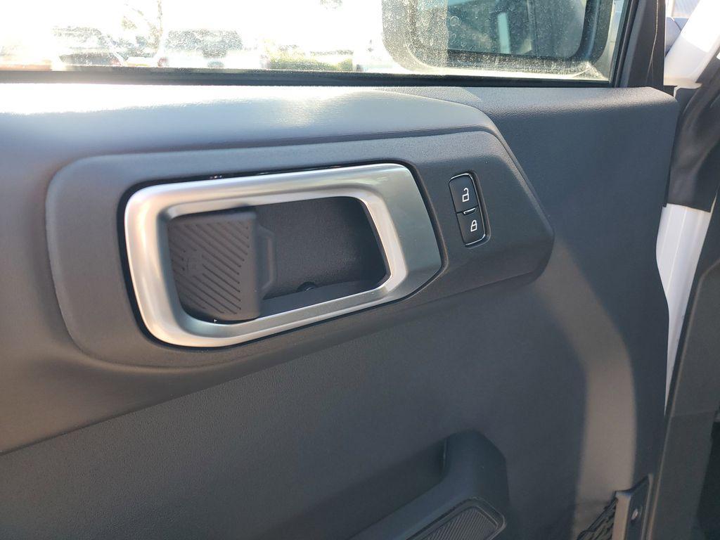 new 2025 Ford Bronco car