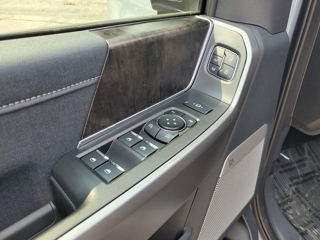 new 2025 Ford F-350 car, priced at $85,318