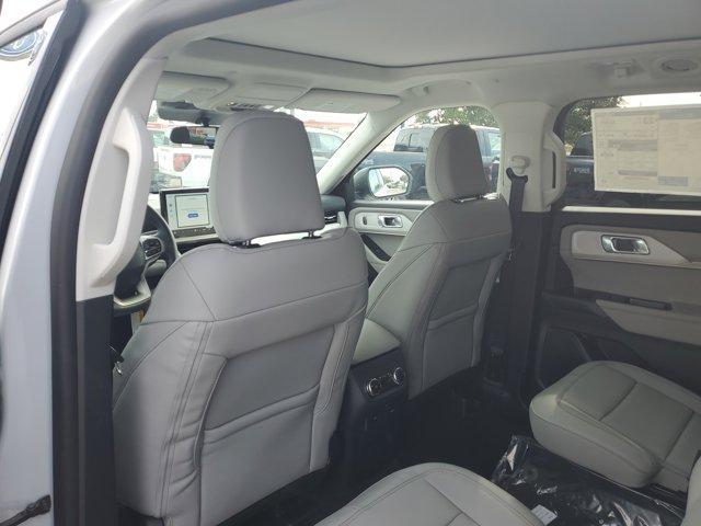 new 2025 Ford Explorer car