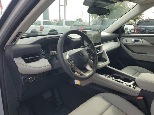 new 2025 Ford Explorer car
