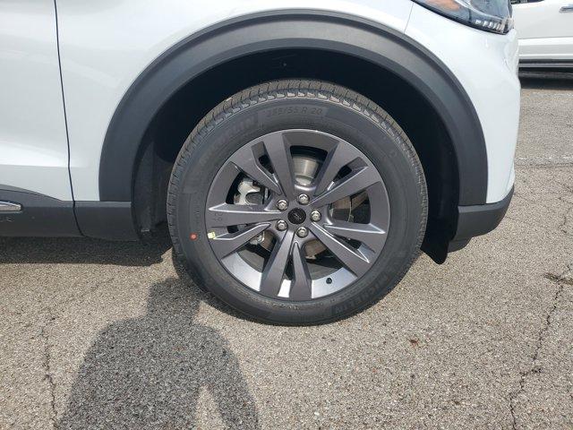 new 2025 Ford Explorer car