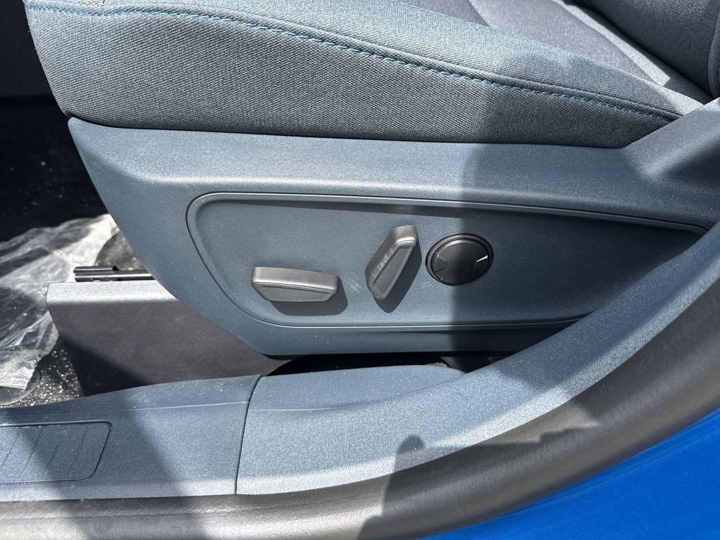 new 2025 Ford Maverick car, priced at $33,958