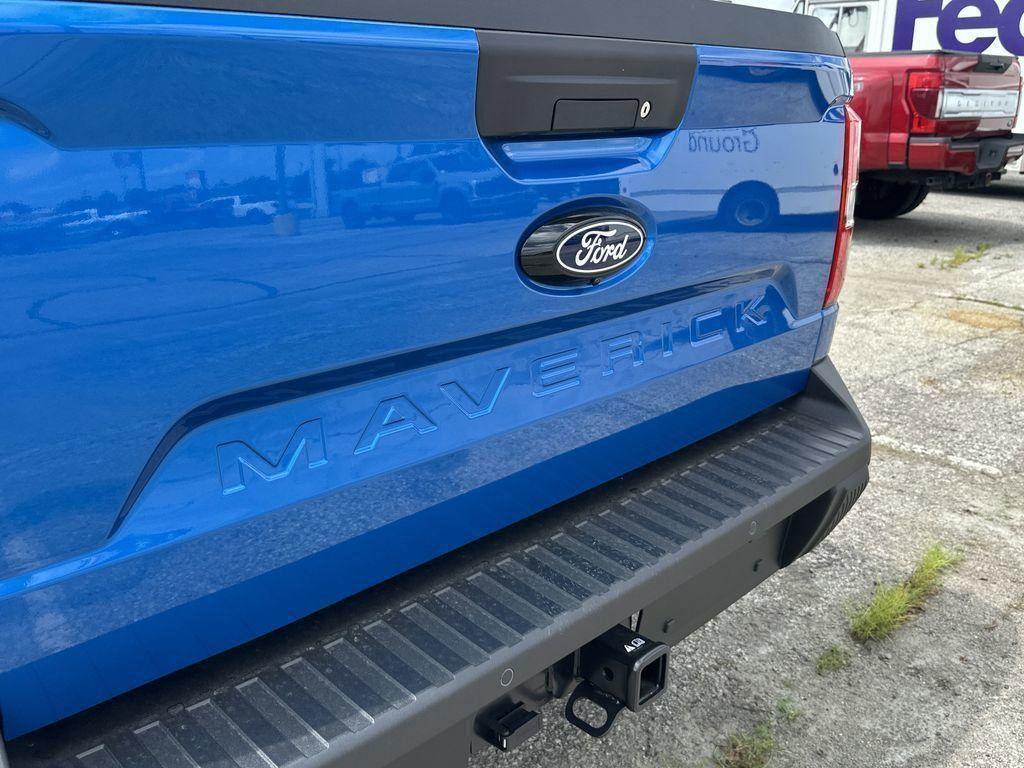 new 2025 Ford Maverick car, priced at $33,958