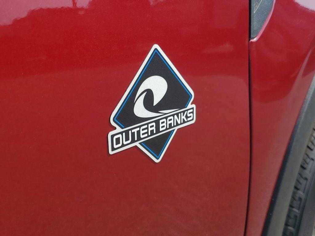 new 2025 Ford Bronco Sport car, priced at $37,303