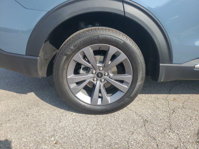 new 2025 Ford Explorer car
