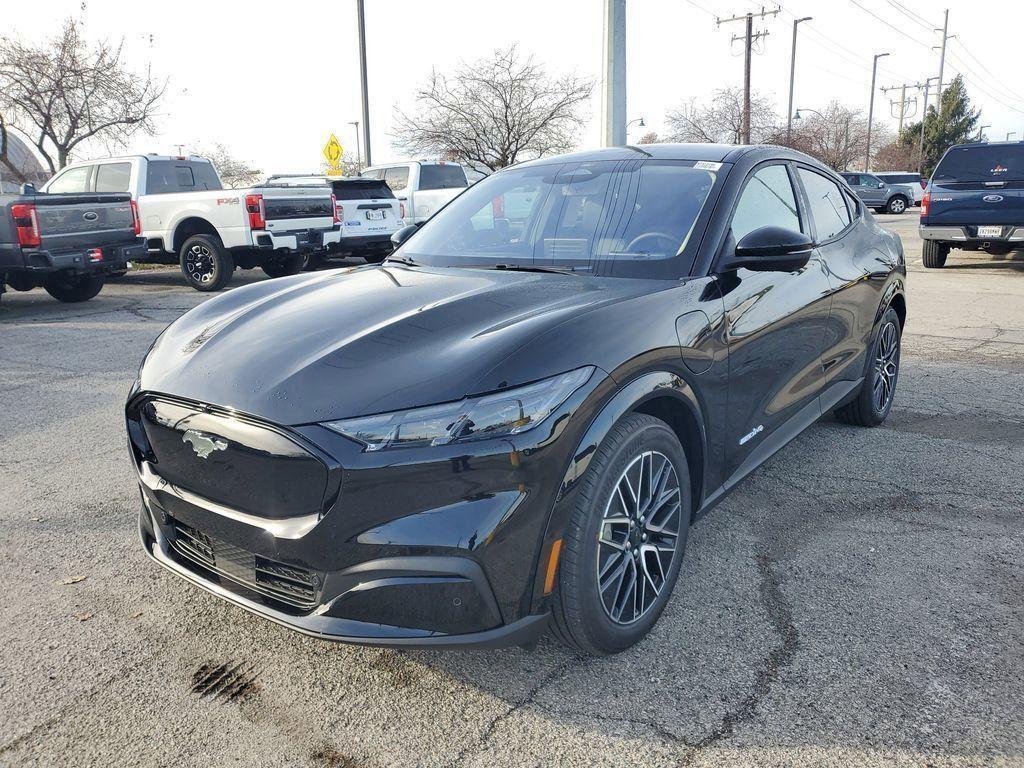 new 2025 Ford Mustang Mach-E car