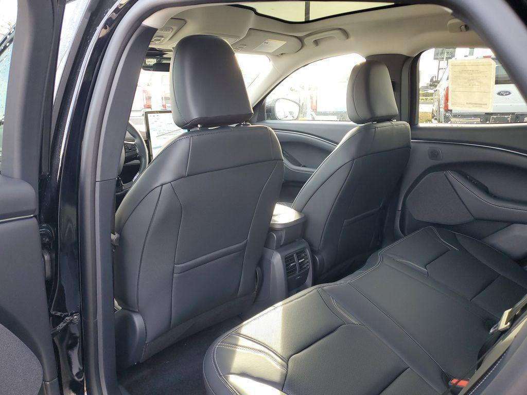 new 2025 Ford Mustang Mach-E car