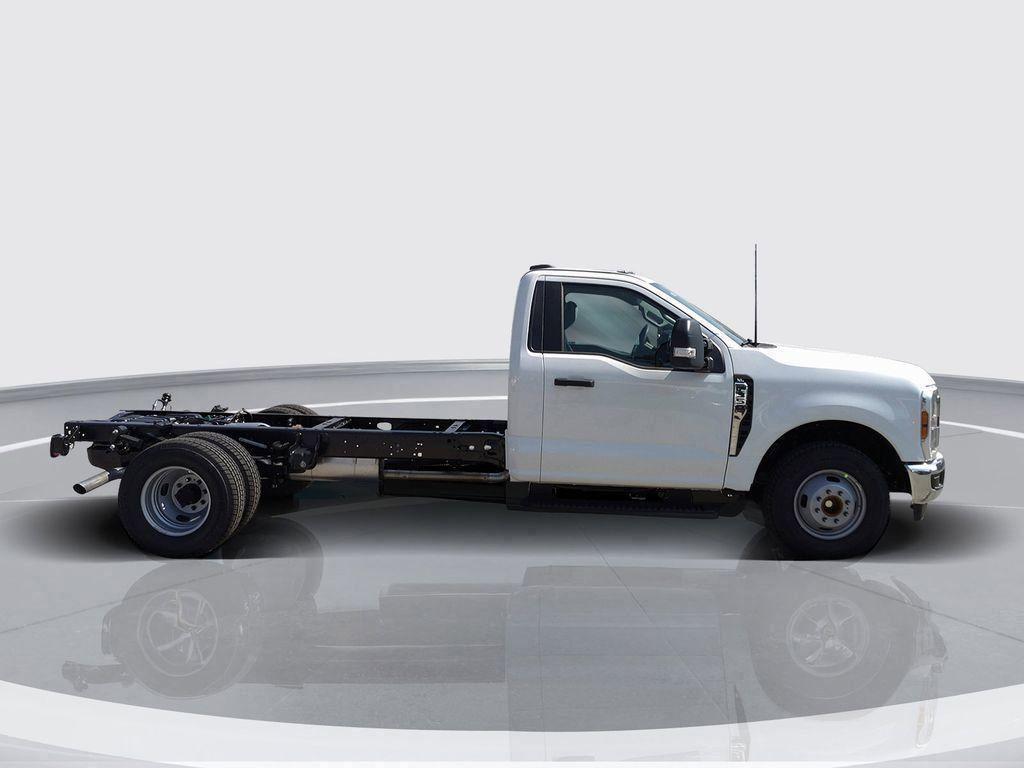 new 2025 Ford F-350 car, priced at $55,240