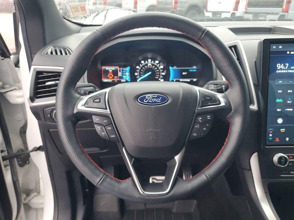 used 2023 Ford Edge car, priced at $26,475