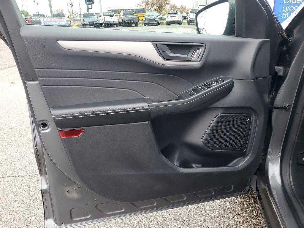 used 2022 Ford Escape car, priced at $17,312