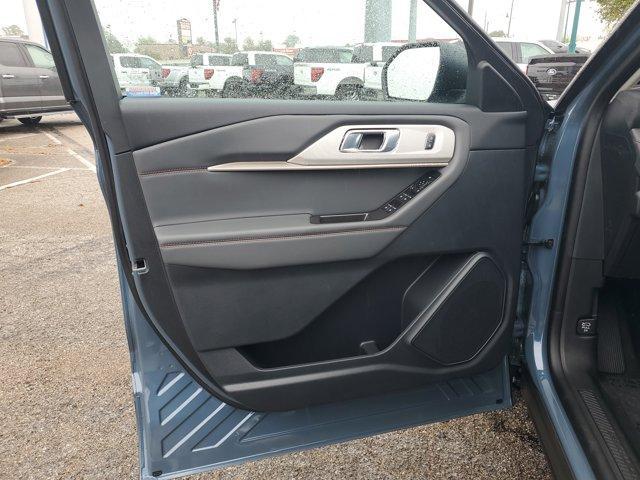 new 2025 Ford Explorer car, priced at $51,250