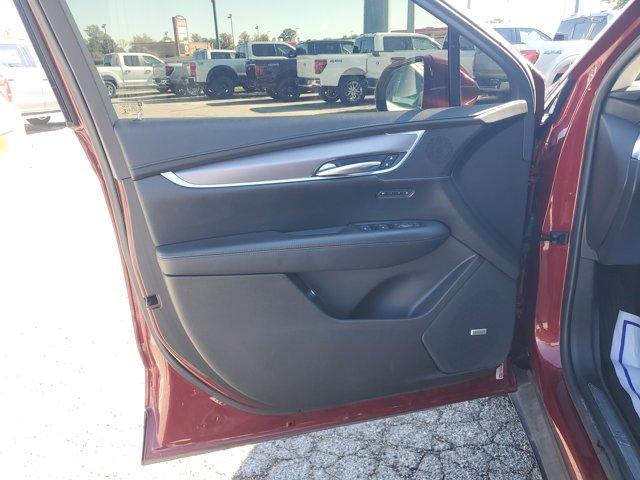 used 2018 Cadillac XT5 car, priced at $20,000