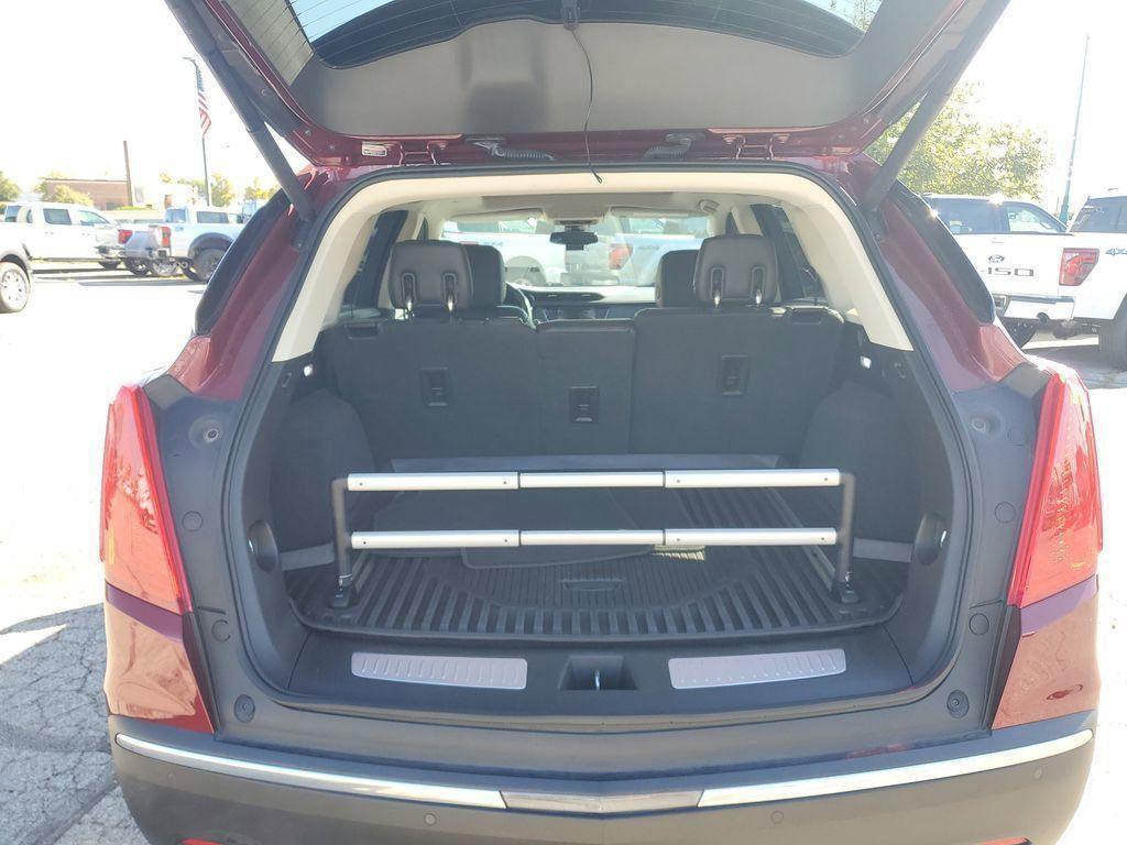 used 2018 Cadillac XT5 car, priced at $16,500